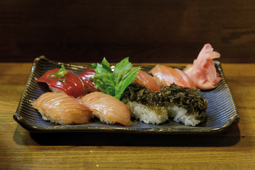 Qui, per il sushi non si utilizza il wasabi. Viene preferita la mostarda. ©Jérémie Souteyrat per Zoom Giappone