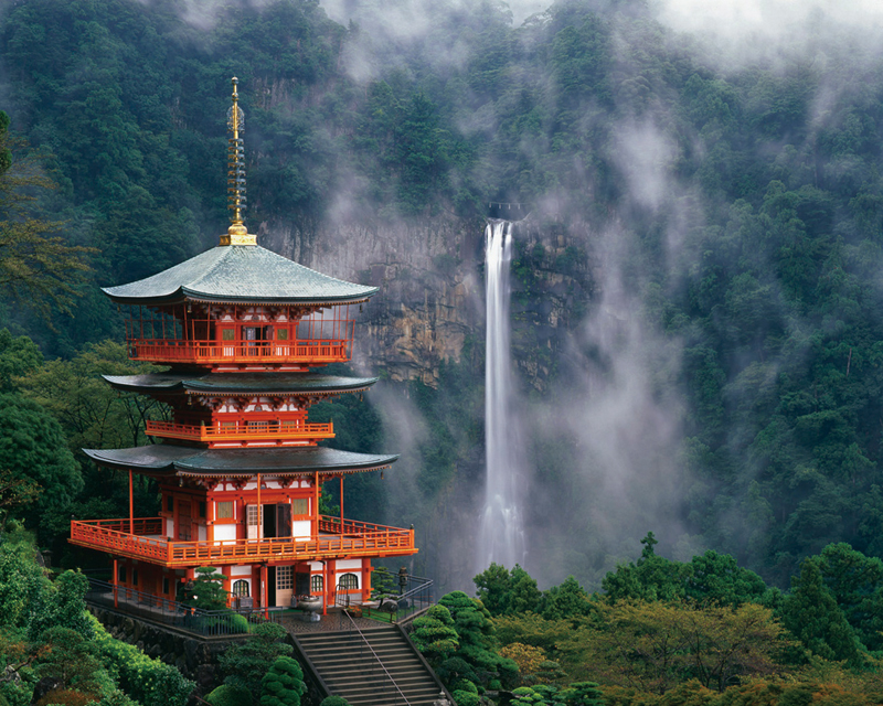03 Nachi Waterfall and Seiganto-ji Temple